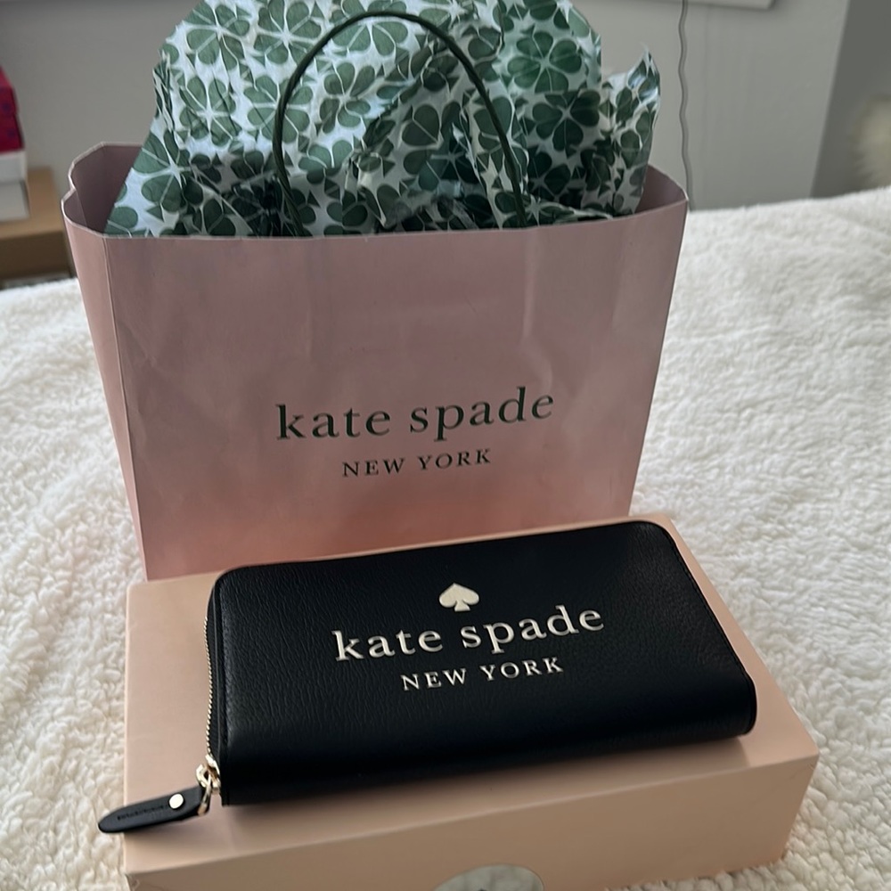 Brand new Ella pebbled leather black Kate Spade New York Large Wallet purse.